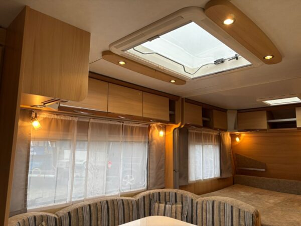 LMC Cello 695K, 8 Persoons met mover, voortent! Topstaat! - Afbeelding 6
