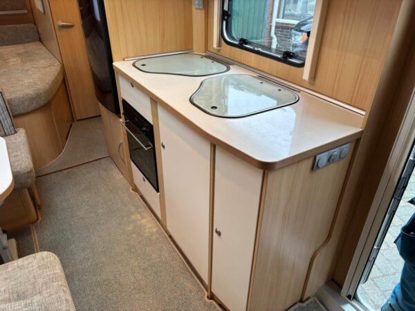 LMC Cello 695K, 8 Persoons met mover, voortent! Topstaat! - Afbeelding 8