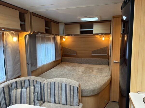 LMC Cello 695K, 8 Persoons met mover, voortent! Topstaat! - Afbeelding 7