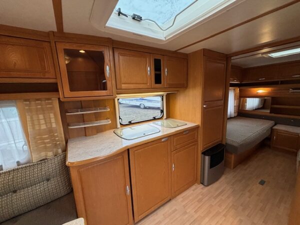 Tabbert Vivaldi 560 bj.2006, 2 ENKELE BEDDEN en VOORTENT!!! - Afbeelding 9