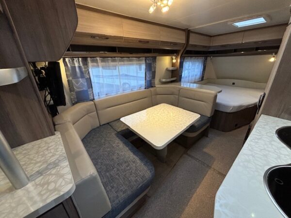 Hobby De Luxe 650 KMFE bj.2014, STAPELBED, 7/8 PERSOONS!!! - Afbeelding 10