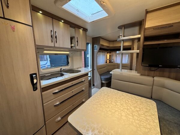 Hobby De Luxe 650 KMFE bj.2014, STAPELBED, 7/8 PERSOONS!!! - Afbeelding 16