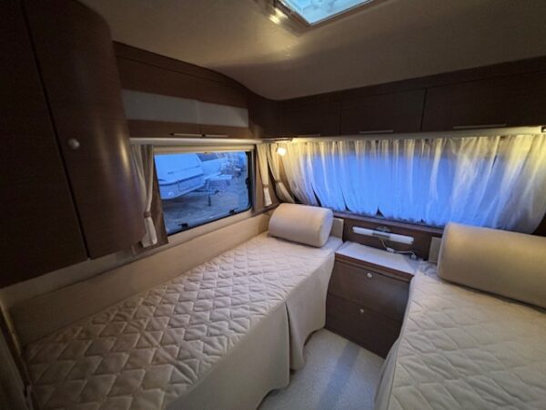 Adria Adiva 513 LT bj.2008 ZAKLUIFEL, 2 ENKELE BEDDEN, MOVER!!! - Afbeelding 20
