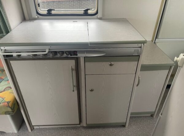 Knaus Sudwind bj.1997, 4 persoons, zakluifel, douche - Afbeelding 13
