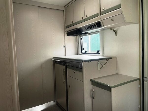 Knaus Sudwind bj.1997, 4 persoons, zakluifel, douche - Afbeelding 16