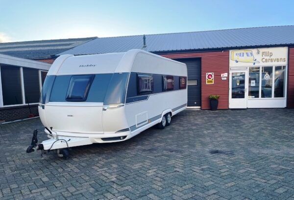 Hobby Prestige 650 UMFE bj.2017 met VOORTENT EN AIRCO