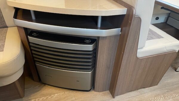 Hobby Prestige 650 UMFE bj.2017 met VOORTENT EN AIRCO - Afbeelding 19