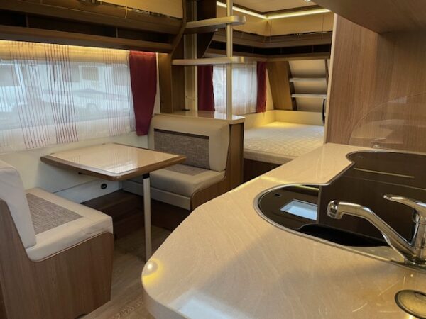 Hobby Prestige 650 UMFE bj.2017 met VOORTENT EN AIRCO - Afbeelding 17