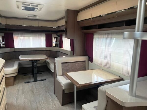 Hobby Prestige 650 UMFE bj.2017 met VOORTENT EN AIRCO - Afbeelding 9
