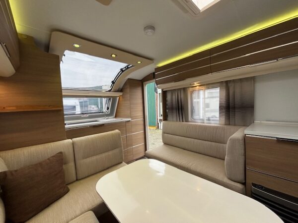 Adria Adora 613 HT bj.2016, MOVER, VOORTENT!!! - Afbeelding 16