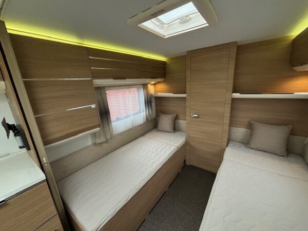 Adria Adora 613 HT bj.2016, MOVER, VOORTENT!!! - Afbeelding 19