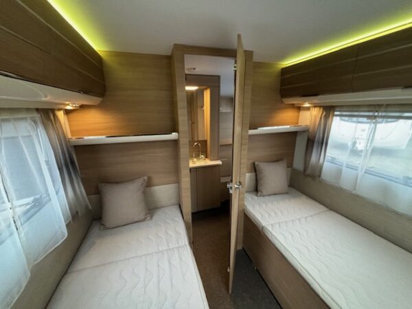 Adria Adora 613 HT bj.2016, MOVER, VOORTENT!!! - Afbeelding 20