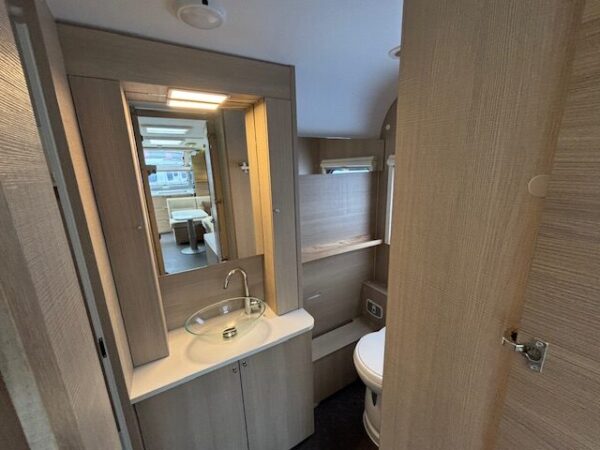 Adria Adora 613 HT bj.2016, MOVER, VOORTENT!!! - Afbeelding 21