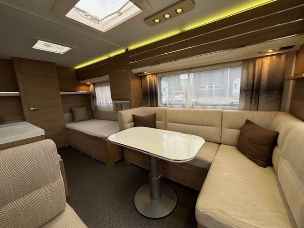 Adria Adora 613 HT bj.2016, MOVER, VOORTENT!!! - Afbeelding 5