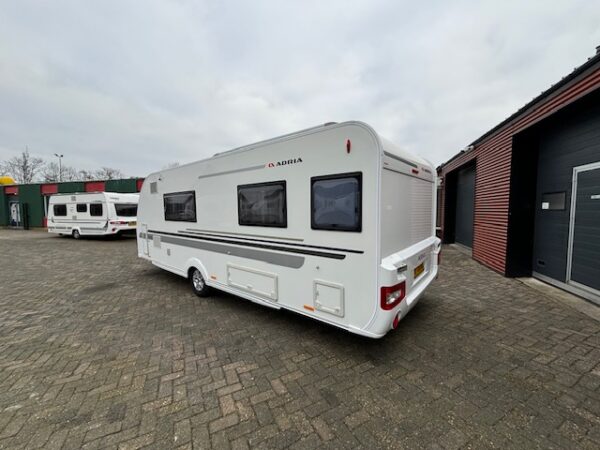 Adria Adora 613 HT bj.2016, MOVER, VOORTENT!!! - Afbeelding 2