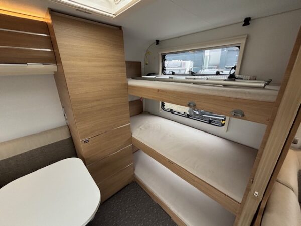 Adria Adora 613 PK bj, 2018, MOVER, AIRCO en VOORTENT - Afbeelding 8