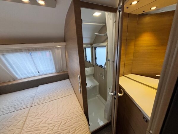 Adria Adora 613 PK bj, 2018, MOVER, AIRCO en VOORTENT - Afbeelding 21