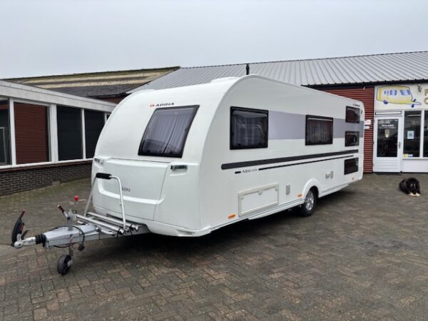 Adria Adora 613 PK bj, 2018, MOVER, AIRCO en VOORTENT - Afbeelding 4
