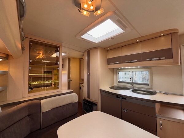 Hobby La Vita 560 KMFE, bj.2010, MOVER, VOORTENT en STAPELBED!!! - Afbeelding 10