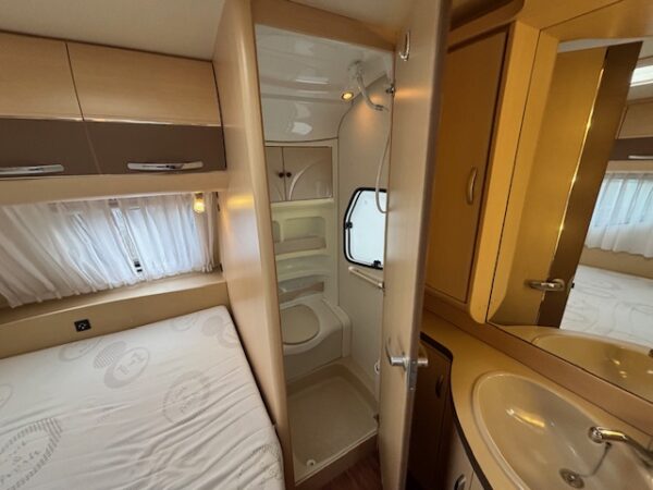 Hobby La Vita 560 KMFE, bj.2010, MOVER, VOORTENT en STAPELBED!!! - Afbeelding 17