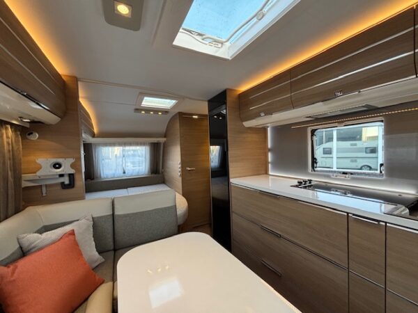 Adria Adora 613 PK bj. 2018, VLOERVERWARMING, 7 PERSOONS!!! - Afbeelding 12