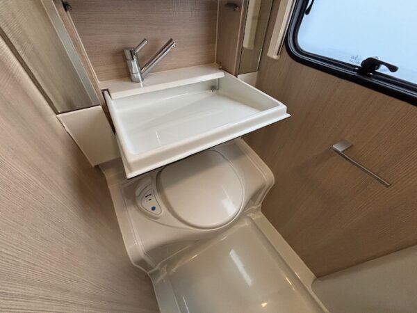 Adria Adora 613 PK bj. 2018, VLOERVERWARMING, 7 PERSOONS!!! - Afbeelding 23