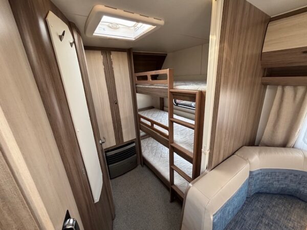 Hobby De Luxe 545 KMF bj.2016, 7 PERSOONS met VOORTENT!!! - Afbeelding 16