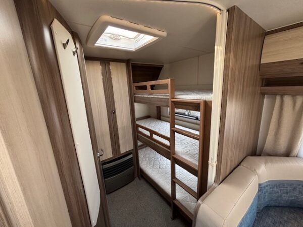 Hobby De Luxe 545 KMF bj.2016, 7 PERSOONS met VOORTENT!!! - Afbeelding 19