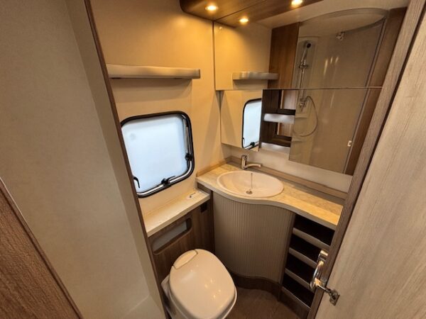 Hobby De Luxe 545 KMF bj.2016, 7 PERSOONS met VOORTENT!!! - Afbeelding 21