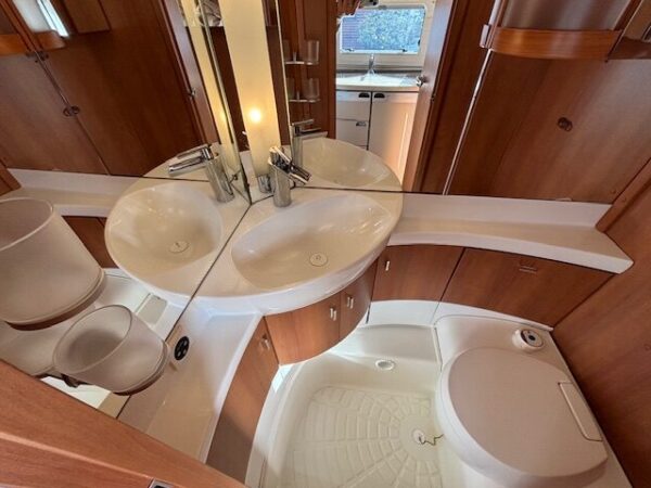Hobby Excellent 460 LU bj.2012, MOVER en 2 APARTE BEDDEN!!! - Afbeelding 13