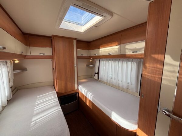 Hobby Excellent 460 LU bj.2012, MOVER en 2 APARTE BEDDEN!!! - Afbeelding 14
