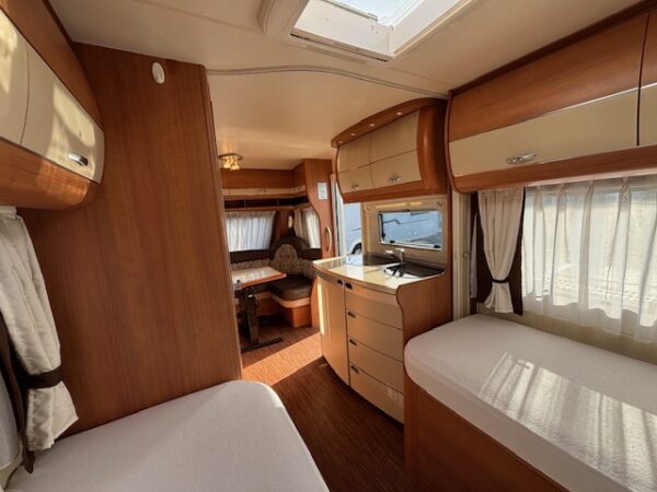 Hobby Excellent 460 LU bj.2012, MOVER en 2 APARTE BEDDEN!!! - Afbeelding 17