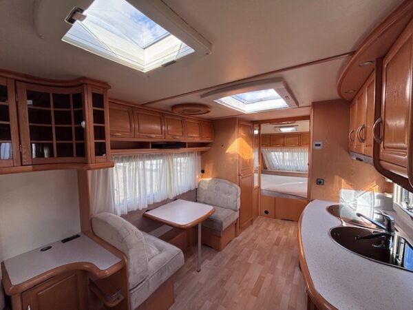 Hobby 635 SMF UK SPECIAL, bj.2005 met MOVER en VOORTENT!!! - Afbeelding 25