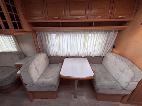 Hobby 635 SMF UK SPECIAL, bj.2005 met MOVER en VOORTENT!!! - Afbeelding 10