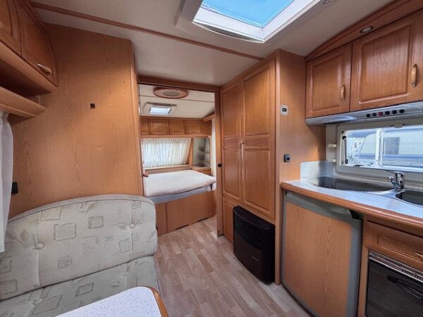 Hobby 635 SMF UK SPECIAL, bj.2005 met MOVER en VOORTENT!!! - Afbeelding 18