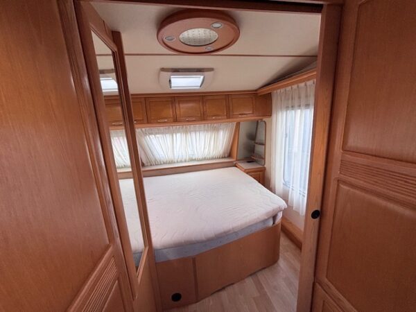 Hobby 635 SMF UK SPECIAL, bj.2005 met MOVER en VOORTENT!!! - Afbeelding 19