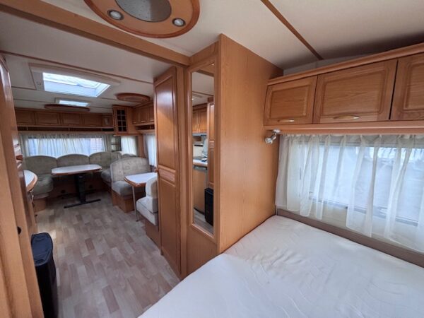Hobby 635 SMF UK SPECIAL, bj.2005 met MOVER en VOORTENT!!! - Afbeelding 21