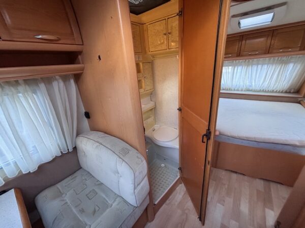 Hobby 635 SMF UK SPECIAL, bj.2005 met MOVER en VOORTENT!!! - Afbeelding 22