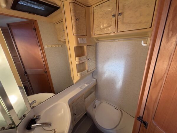 Hobby 635 SMF UK SPECIAL, bj.2005 met MOVER en VOORTENT!!! - Afbeelding 23
