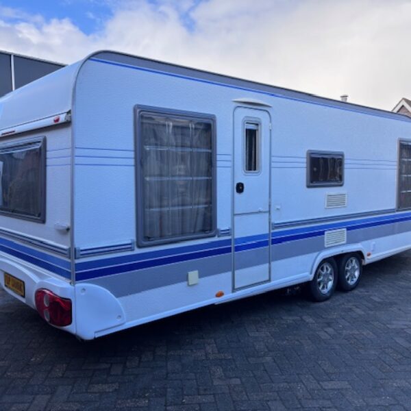 Hobby 635 SMF UK SPECIAL, bj.2005 met MOVER en VOORTENT!!!
