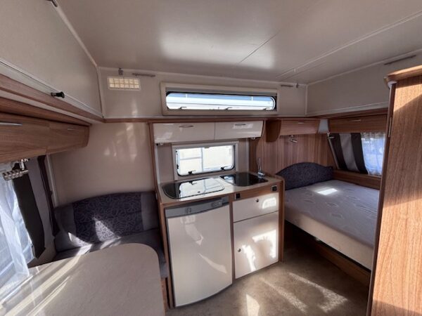 Trigano Silver 340 bj.2014, LICHTGEWICHT, HEFDAK, MOVER en VOORTENT! - Afbeelding 9