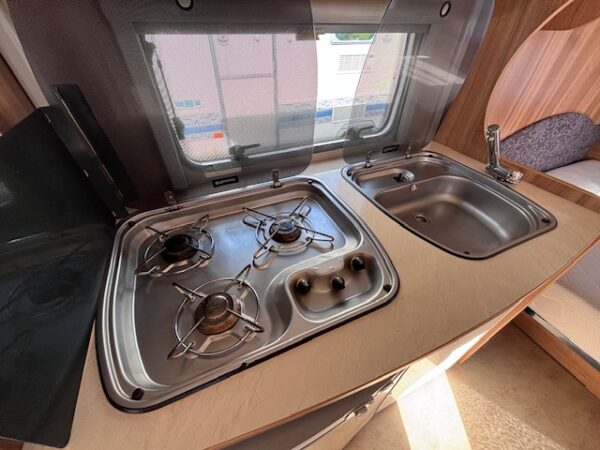 Trigano Silver 340 bj.2014, LICHTGEWICHT, HEFDAK, MOVER en VOORTENT! - Afbeelding 14