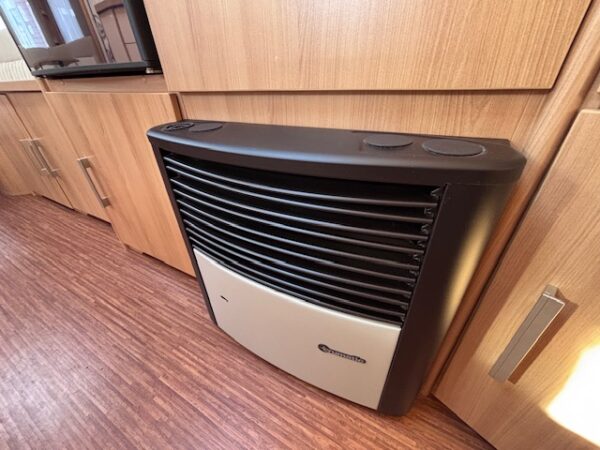 TEC Travel King 650 TE bj.2015, 2 APARTE BEDDEN met AIRCO!!! - Afbeelding 23