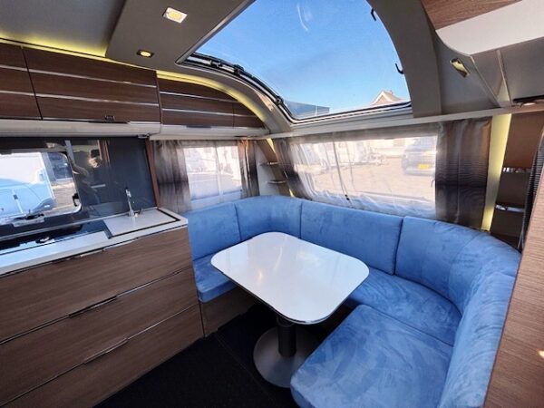 Adria Adora 572 UT, bj.2015 met mover, airco, douche, voortent - Afbeelding 19