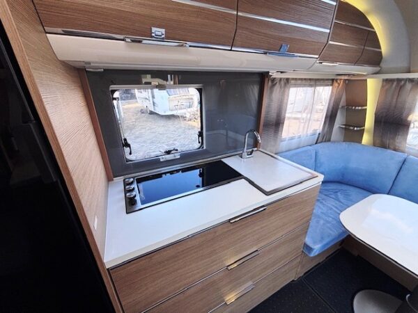 Adria Adora 572 UT, bj.2015 met mover, airco, douche, voortent - Afbeelding 22