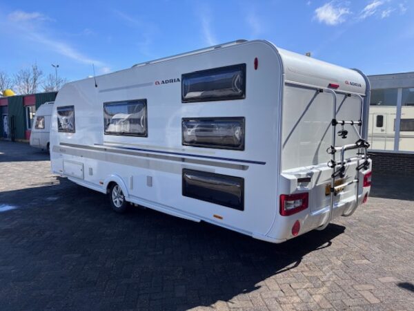 Adria Adora 613 PK bj.2016, 7 PERSOONS, met MOVER en AIRCO! - Afbeelding 3