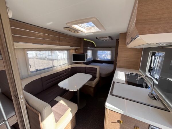 Adria Adora 613 PK bj.2016, 7 PERSOONS, met MOVER en AIRCO! - Afbeelding 5