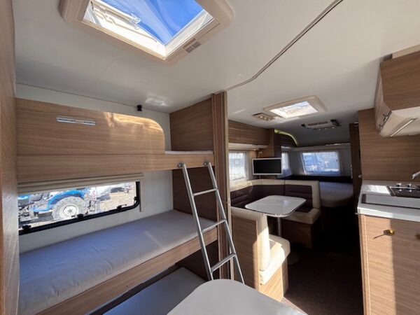 Adria Adora 613 PK bj.2016, 7 PERSOONS, met MOVER en AIRCO! - Afbeelding 9