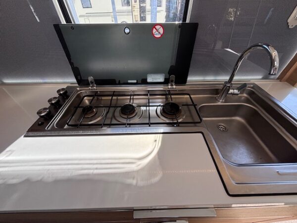 Adria Adora 613 PK bj.2016, 7 PERSOONS, met MOVER en AIRCO! - Afbeelding 15