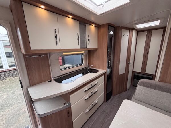 Hobby De Luxe 545 KMF bj.2020, STAPELBED en VOORTENT!!! - Afbeelding 13